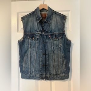 Levi’s Denim Trucker Vest